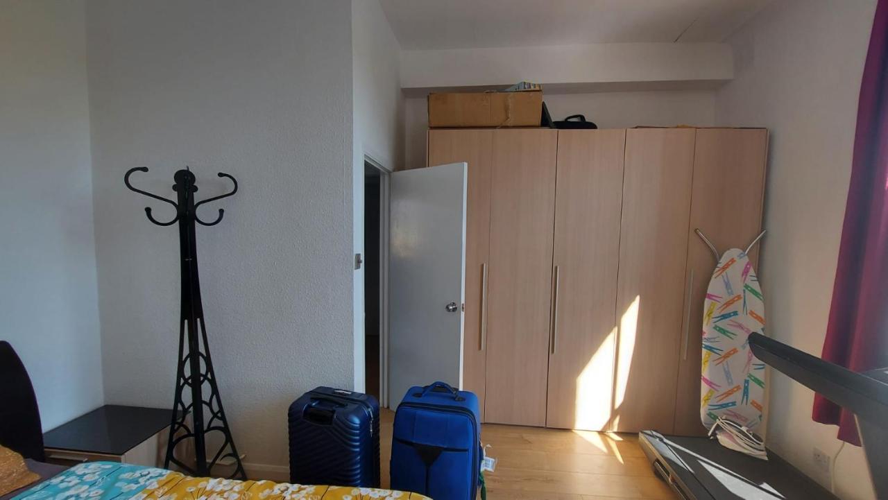 Extra Large One Bedroom Flat With Parking London Exterior photo