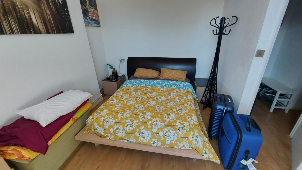 Extra Large One Bedroom Flat With Parking London Exterior photo