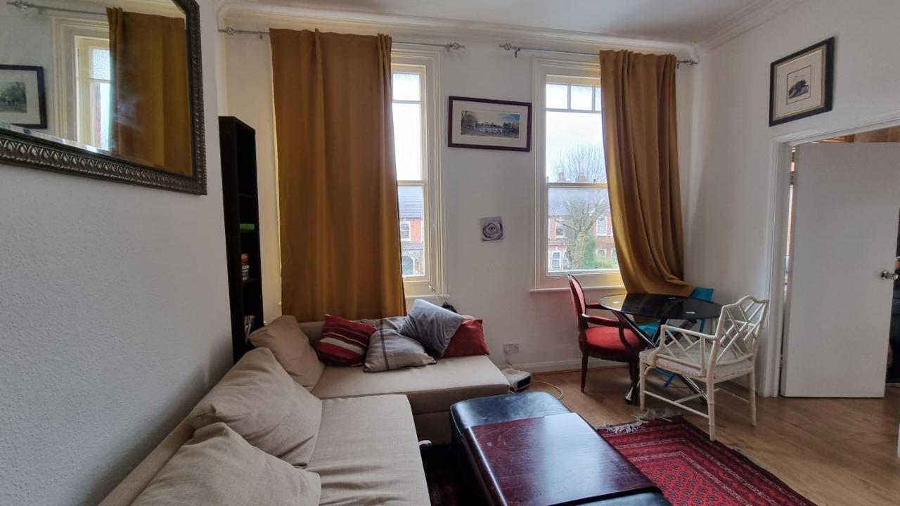Extra Large One Bedroom Flat With Parking London Exterior photo